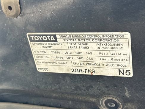 Used 2022 Toyota Tacoma TRD Off-Road AWD/4WD image 37