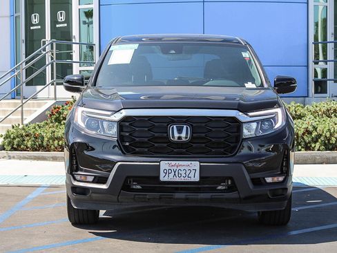 Certified 2025 Honda Passport EX-L image 2