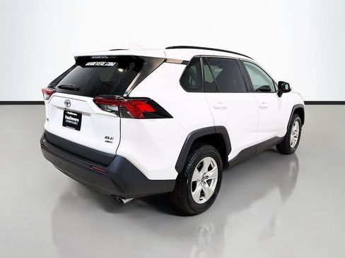 Used 2021 Toyota RAV4 XLE w/ Convenience Package AWD/4WD image 9