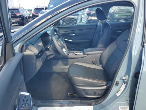 New 2025 Nissan Sentra SR w/ SR Premium Package image 10