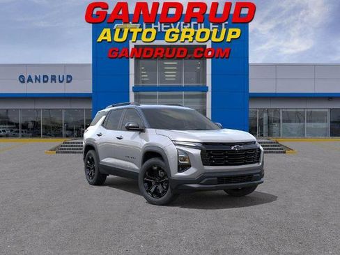 New 2026 Chevrolet Equinox LT w/ Convenience Package II AWD/4WD image 1