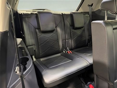 Used 2024 Volkswagen Atlas SE w/ Panoramic Sunroof Package image 34