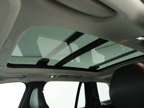 Used 2022 Volvo XC90 T5 Momentum w/ Climate Package image 15