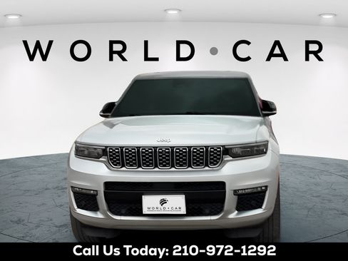 Used 2021 Jeep Grand Cherokee L Summit w/ Luxury Tech Group V AWD/4WD image 22