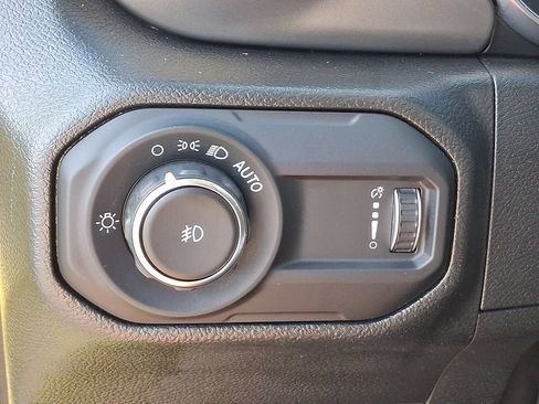 Used 2023 Jeep Wrangler Unlimited Sport AWD/4WD image 27
