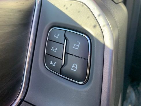 New 2025 Ford F150 Lariat w/ Equipment Group 502A High image 27