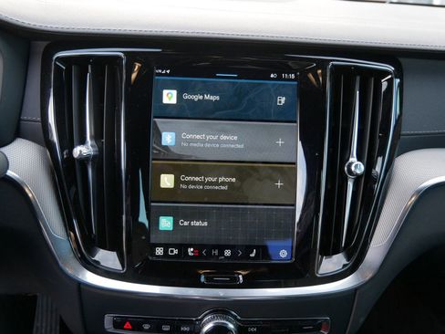 Certified 2024 Volvo S60 T8 Ultimate image 17