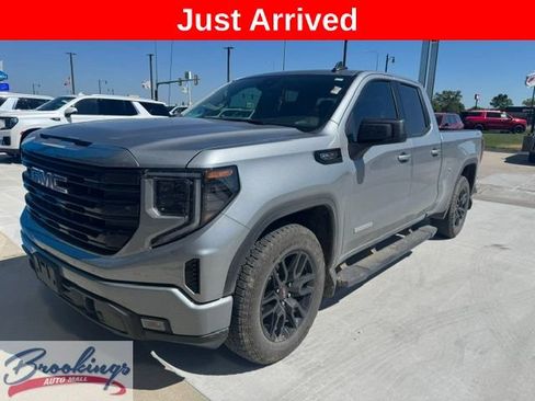 Used 2025 GMC Sierra 1500 Elevation AWD/4WD image 1