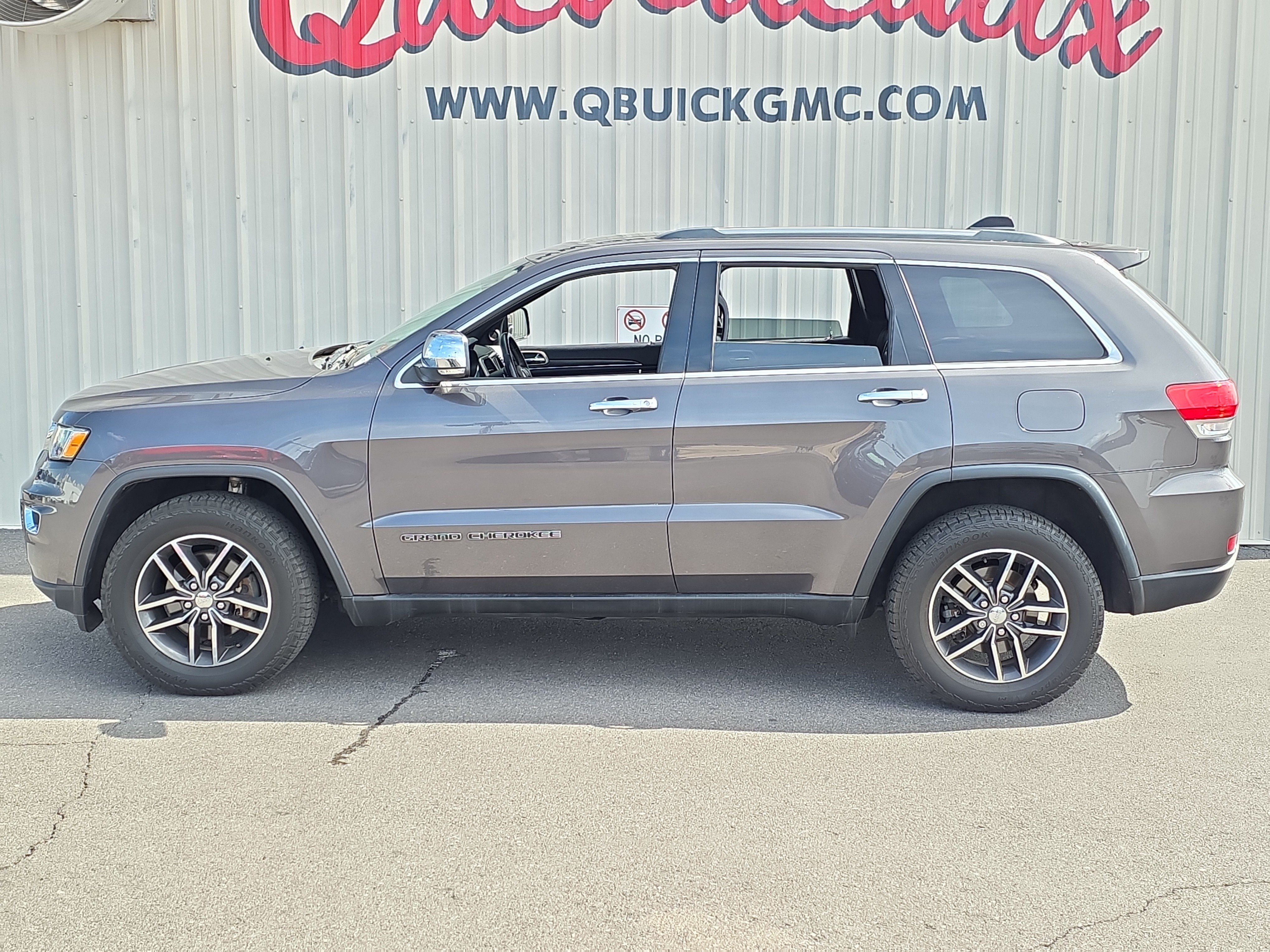 Used 2017 Jeep Grand Cherokee Limited AWD/4WD image 4