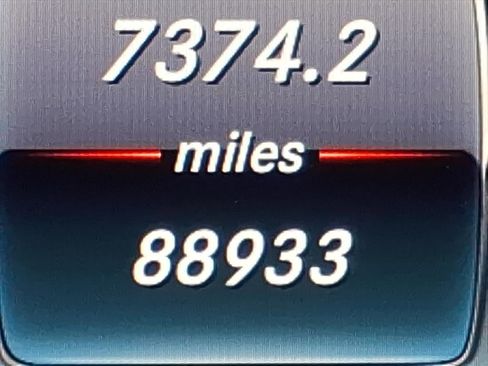 Used 2015 Mercedes-Benz S 550 4MATIC Sedan w/ Sport Package image 26