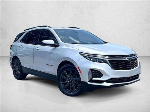 Used 2022 Chevrolet Equinox RS FWD image 12