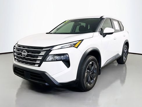 Used 2025 Nissan Rogue SV FWD image 6