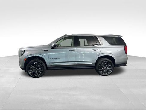 Used 2023 GMC Yukon Denali w/ Denali Reserve Package AWD/4WD image 2