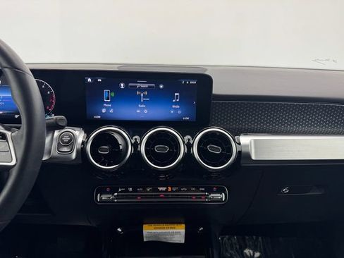 Certified 2026 Mercedes-Benz GLB 250 image 4