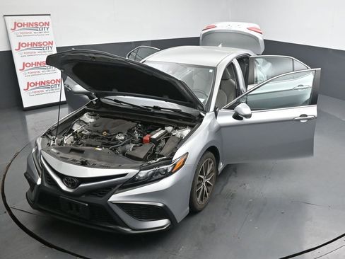 Used 2023 Toyota Camry SE image 26