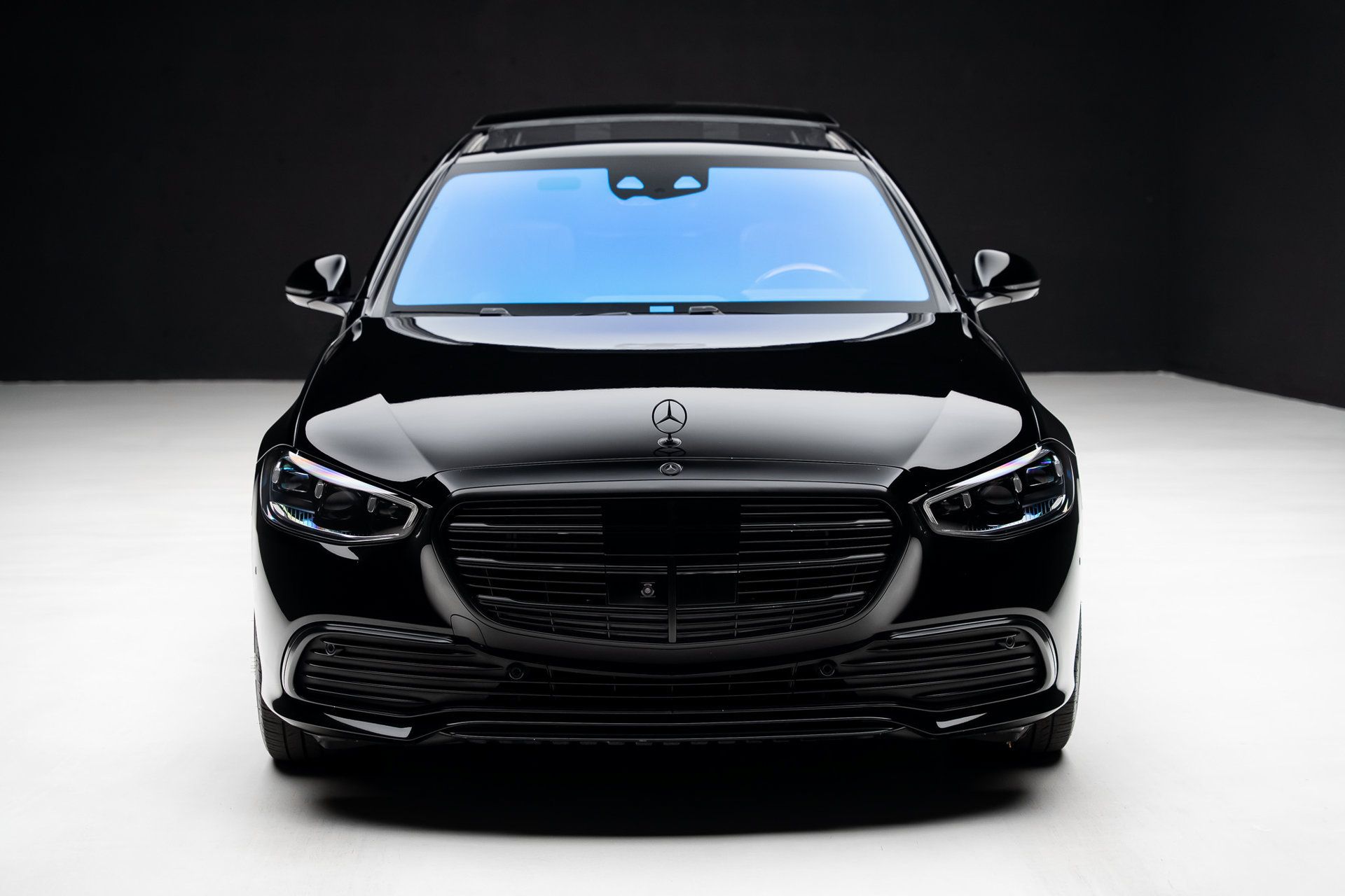 Used 2024 Mercedes-Benz S 580e 4MATIC Sedan w/ Warmth & Comfort Package image 7