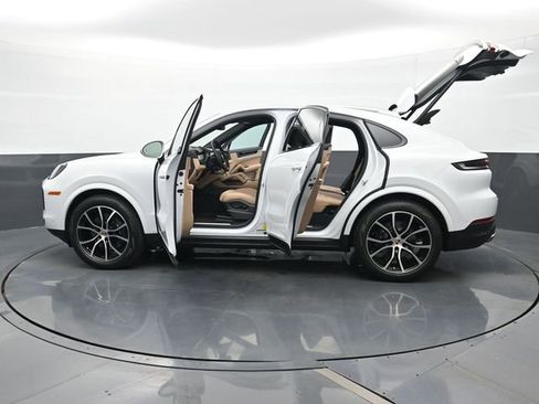 Certified 2026 Porsche Cayenne Coupe AWD/4WD image 29
