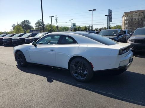 New 2025 Dodge Charger Daytona R/T w/ Sun & Sound Package image 4