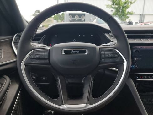 New 2026 Jeep Grand Cherokee L Limited AWD/4WD image 24