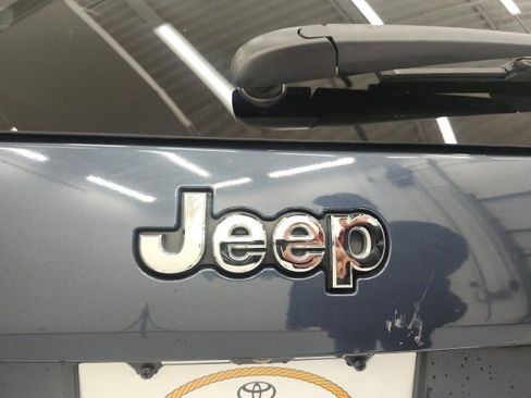 Used 2020 Jeep Cherokee Latitude image 12