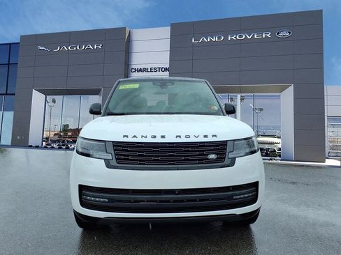 Used 2025 Land Rover Range Rover SE AWD/4WD image 8