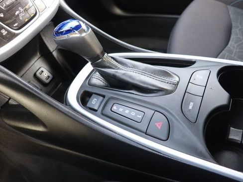 Used 2018 Chevrolet Volt LT image 16