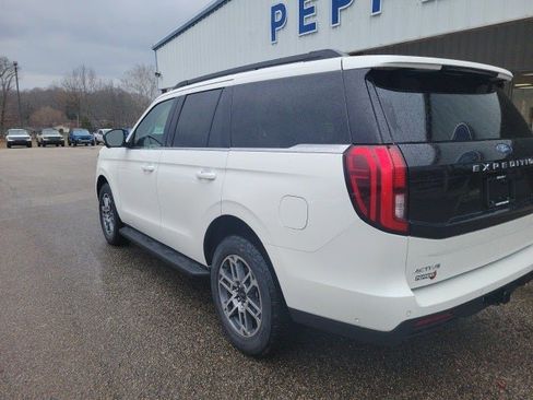 New 2025 Ford Expedition Active image 3