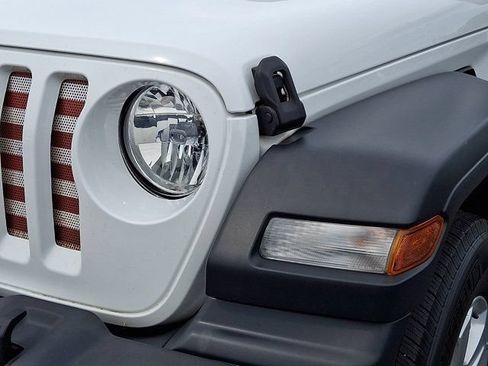 Used 2018 Jeep Wrangler Unlimited Sport S AWD/4WD image 12