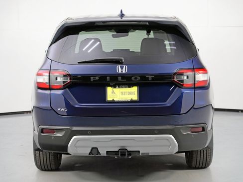 Used 2025 Honda Pilot EX-L image 49