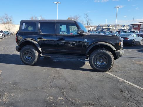 New 2025 Ford Bronco Outer Banks w/ Sasquatch Package image 18