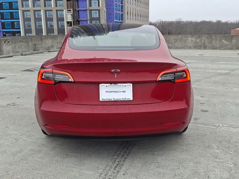 Used 2019 Tesla Model 3 Standard Range image 9