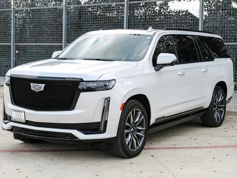 Used 2021 Cadillac Escalade ESV Sport w/ Driver Assist Tech Package image 7