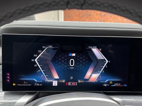 Used 2025 BMW 760i xDrive image 15