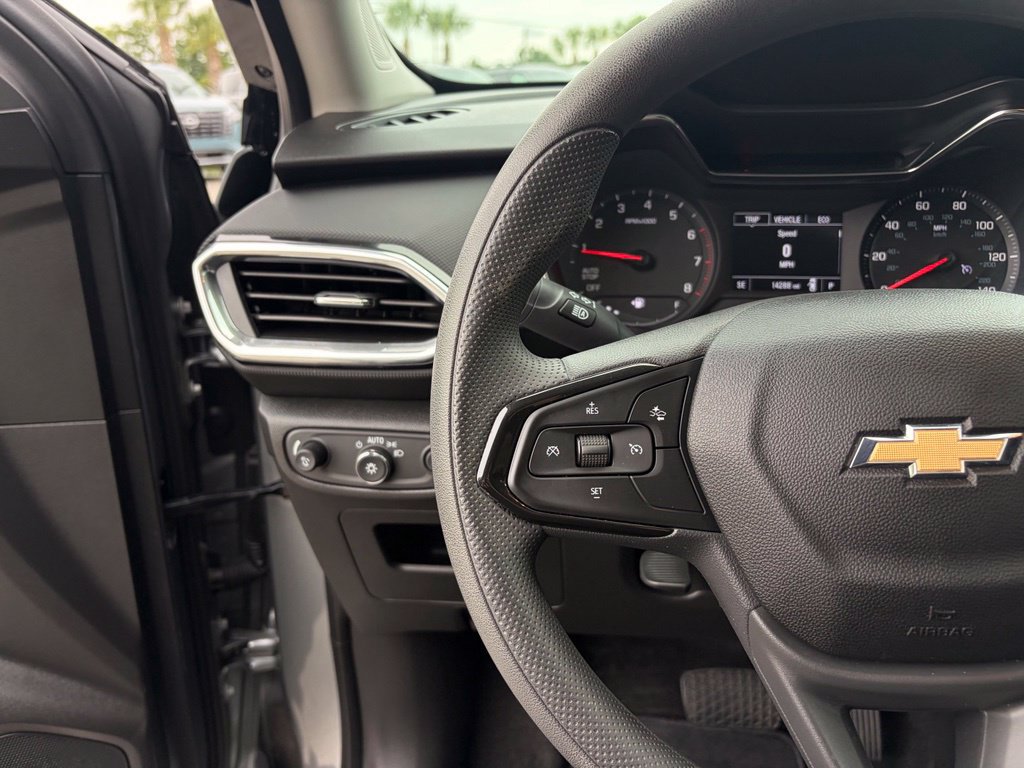 Used 2023 Chevrolet TrailBlazer LT FWD image 16