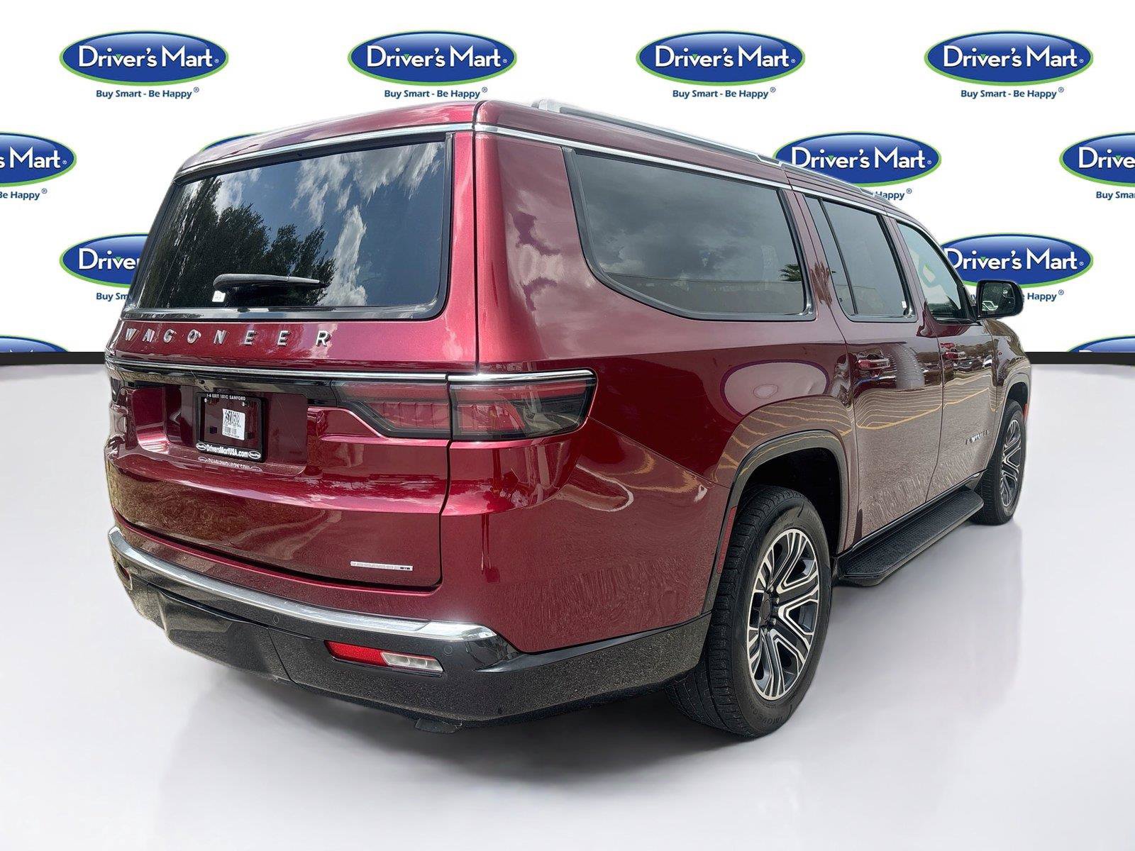 Used 2024 Jeep Wagoneer L Series II RWD image 7