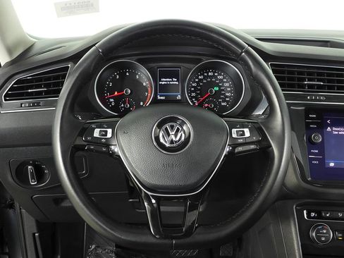Used 2019 Volkswagen Tiguan SE w/ Panoramic Sunroof Package FWD image 27