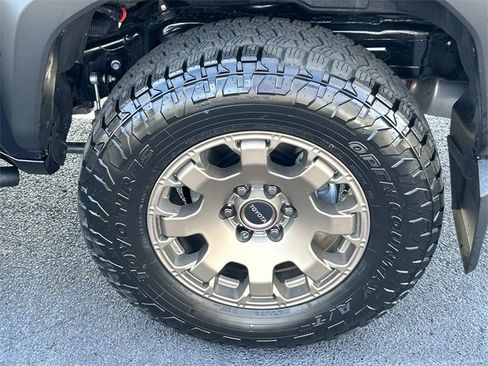 Used 2025 Toyota 4Runner Trailhunter image 15