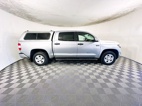 Used 2021 Toyota Tundra SR5 RWD image 2