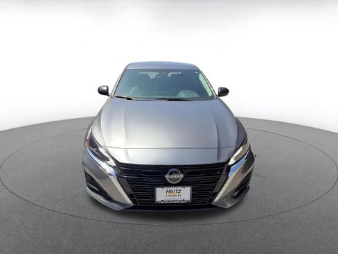 Used 2025 Nissan Altima 2.5 SV image 4