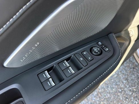 Used 2025 Acura RDX SH-AWD w/ Advance Package image 13