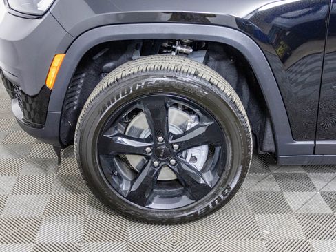 New 2025 Jeep Grand Cherokee L Altitude image 41