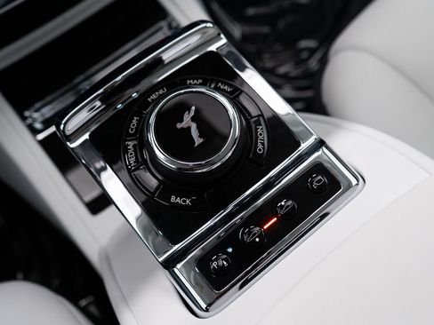 Used 2023 Rolls-Royce Phantom Sedan RWD image 41