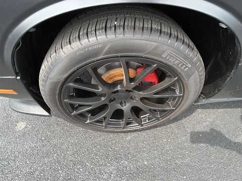 Used 2011 Dodge Challenger RWD image 30