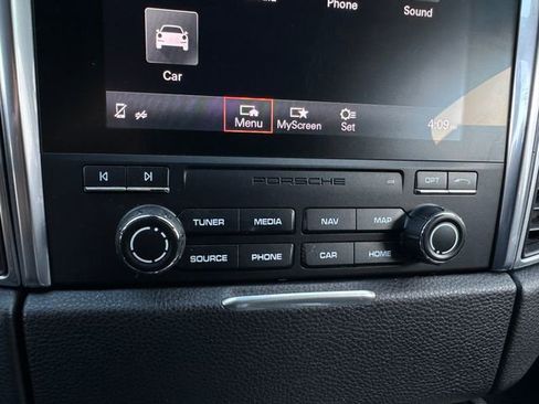 Used 2017 Porsche Macan image 28