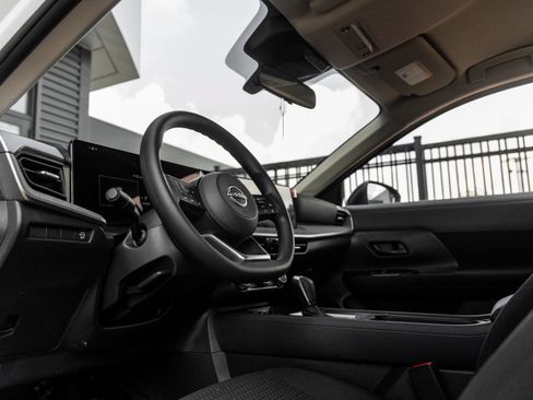 Used 2026 Nissan Kicks S FWD image 22