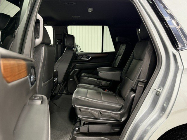 Certified 2025 GMC Yukon Denali AWD/4WD image 8