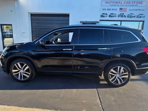 Used 2017 Honda Pilot Elite image 3