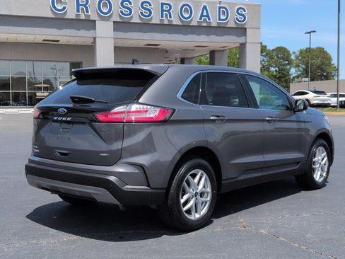 Certified 2022 Ford Edge SEL w/ Convenience Package AWD/4WD image 4