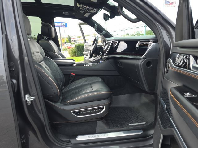 Used 2025 Jeep Grand Wagoneer L Series III w/ Rear Seat Video Group 1 AWD/4WD image 55
