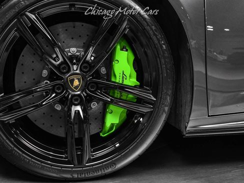 Used 2022 Lamborghini Huracan EVO RWD image 43
